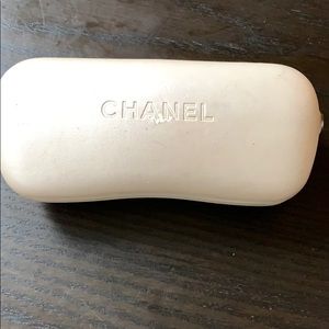 Chanel sunglasses case - pearl